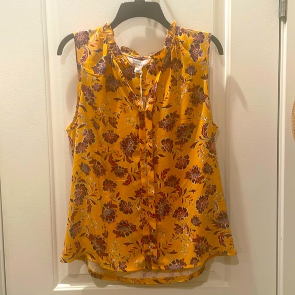 NEW…Market & Spruce Floral Sleeveless Blouse